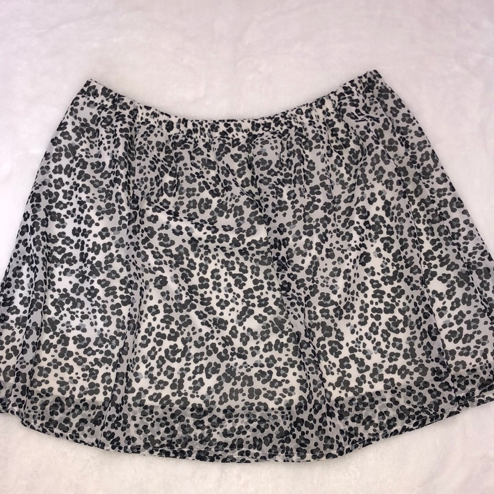Garage Skirt Size Medium Printed Above the Knee with White Slip Underneath